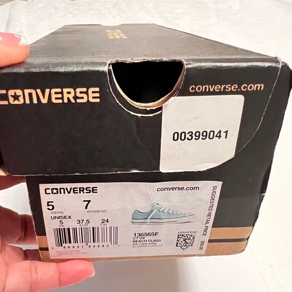 Converse Sneakers (Unisex) Mens (5) Womens (7) - Picture 12 of 13